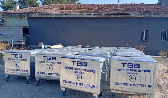Mucur Belediyesi’ne 35 Adet Çöp Konteyneri Hibe Edildi
