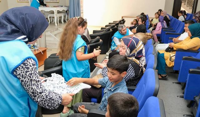 Öğrencilere Anlamlı Kırtasiye Desteği