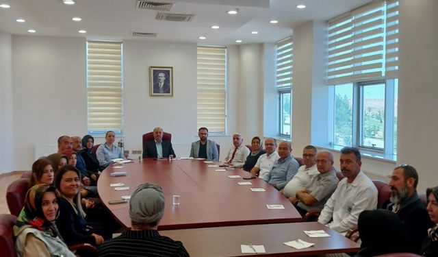 Eğitim Fakültesi’nde İdari Personel Toplantısı Yapıldı