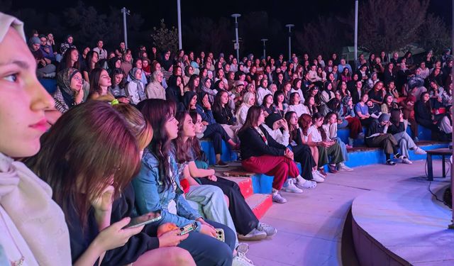 Ahi Evran Gençlik Kampında Uyuşturucuyla Mücadele Eğitimi