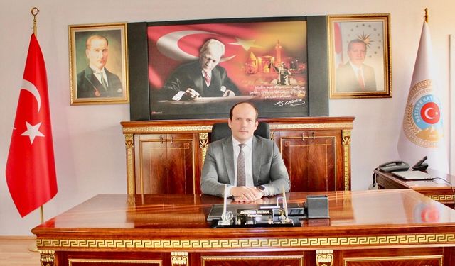 Kaymakam Bayram Tebrik Etti