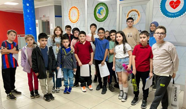 Gençler, Akıl ve Zekâ Eğitimleriyle Becerilerini Geliştiriyor