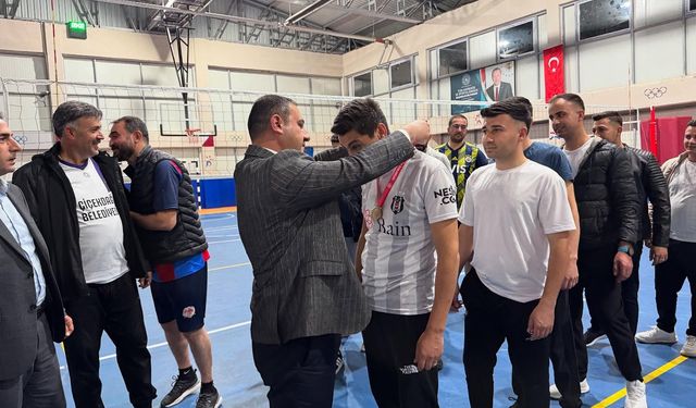 Çiçekdağı’nda Voleybol Turnuvası Sona Erdi!