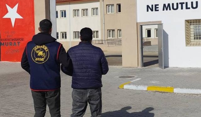 Kırşehir'de 11 suç kaydından 7 yıl hapis cezası bulunan hükümlü yakalandı