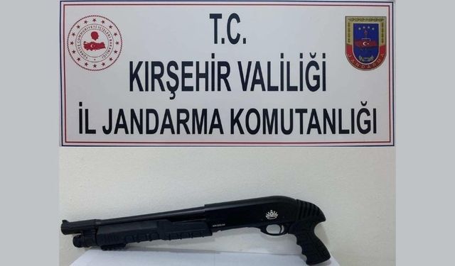 Kırşehir'de aracında ruhsatsız tüfek ele geçirilen kişiye idari para cezası