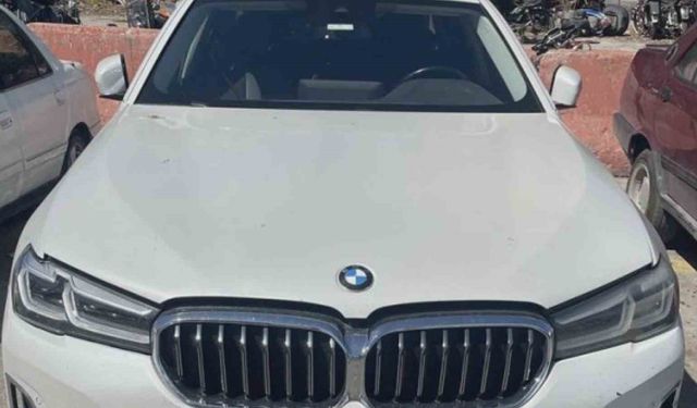 Düğün takılarıyla otomobil almak isteyen yeni evli çift 1 milyon 648 bin lira dolandırıldı