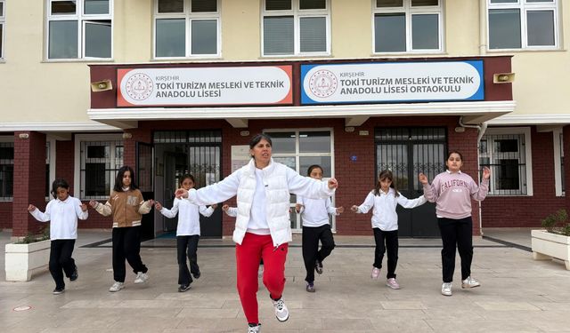 Kırşehir’de Halk Oyunları Antrenmanları Sürüyor