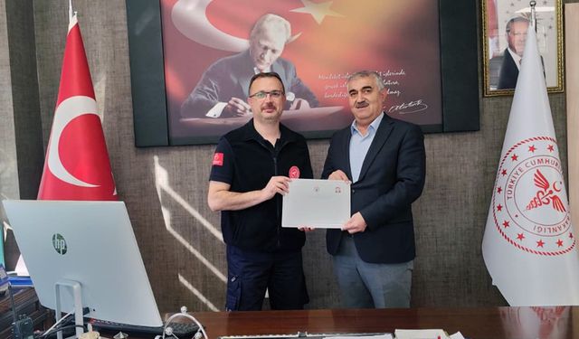 Makine Mühendisi Reşat Arslan’a Başarı Belgesi Takdim Edildi