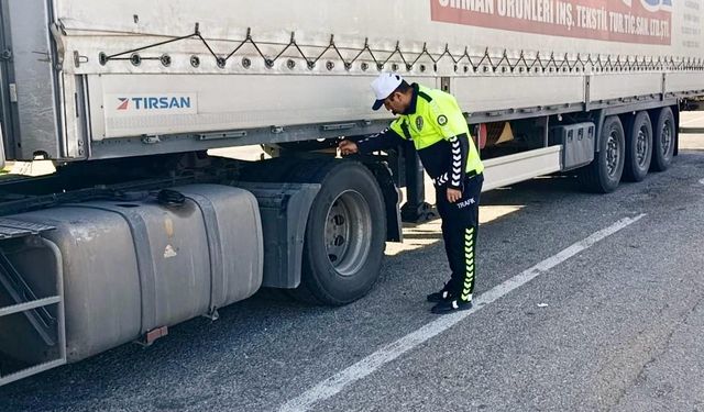 Kırşehir'de zorunlu kış lastiği denetimi yapıldı
