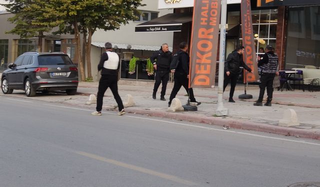 Tabancayla in*tihar girişiminde bulunan kadını polis son anda engelledi