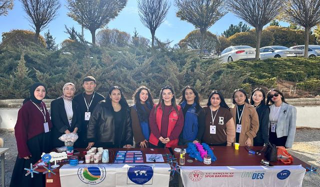 Genç Ofis Ekibi, Üniversiteli Gençlerin Taleplerini Dinledi