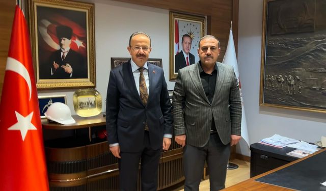 AK Parti Yerel Yönetimler Heyeti Çiçekdağı’nda