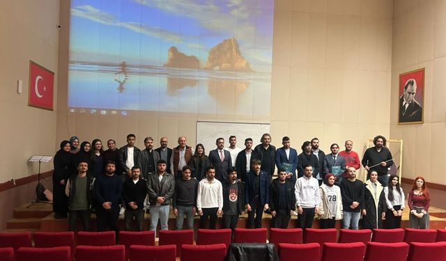 KAEÜ'de “Tarihi Süreç İçerisinde Ok ve Okçuluk” Paneli Düzenlendi