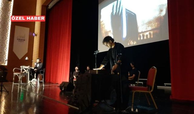 Veysel Çelikdemir Kum Taneleriyle Yaşama Dokundu