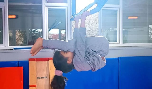 Mucur GSB Spor Okullarında Miniklere Cimnastik Eğitimi