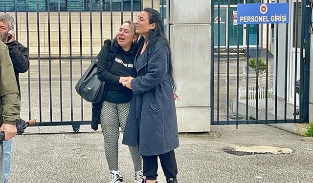 Dereye düşen araçtaki kadının cenazesi teslim alınırken "Gitme" feryadı yürekleri dağladı