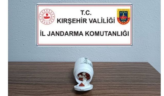 Kırşehir’de Sentetik Ecza Operasyonu: 12 Hap Ele Geçirildi