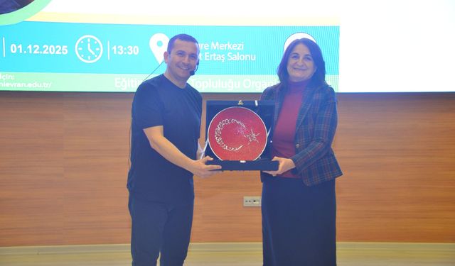 Prof. Dr. Tolga Erdoğan, öğrencilere interaktif uygulamalar yaptırdı