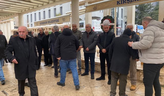 Kırşehir’in eski esnaflarından Bekir Beydoğan son yolculuğuna uğurlandı