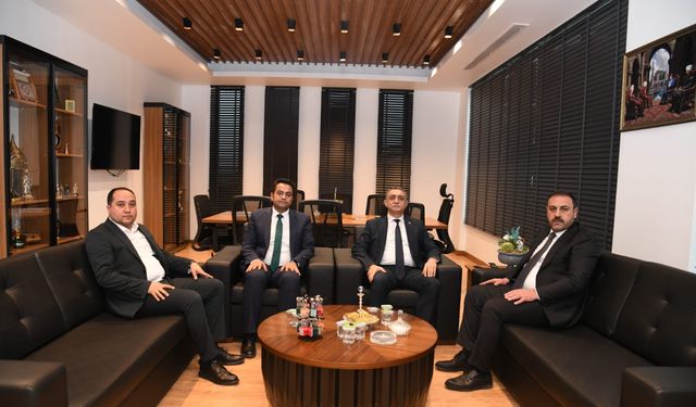 Rektör Karahocagil Çiçekdağı’nda İş Birliği Temaslarında Bulundu
