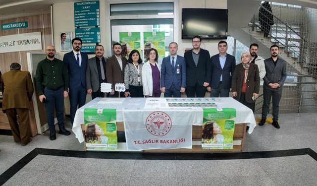 Kırşehir’de Serviks Kanseri İçin Bilinçlendirme Standı Kuruldu