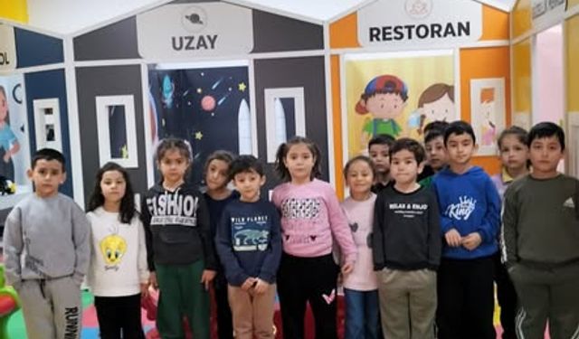 Özbağ öğrencileri oyun evi ve meslek atölyesinde!