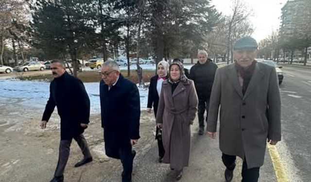 MHP Kırşehir’den Zübeyde Hanım Caddesi’nde esnaf ziyareti