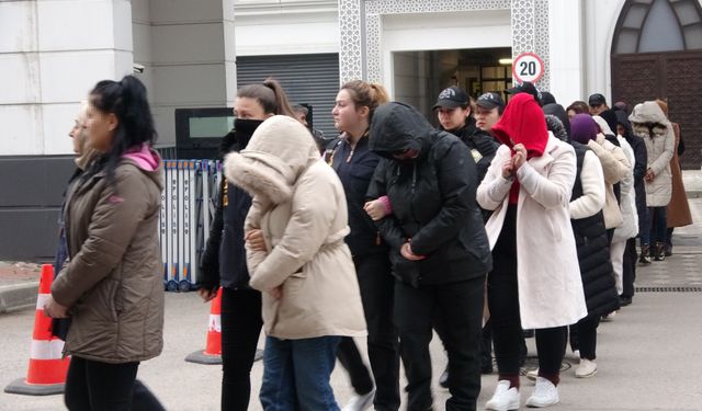 Yapay zekayla kadın olup vurgun yapmışlar