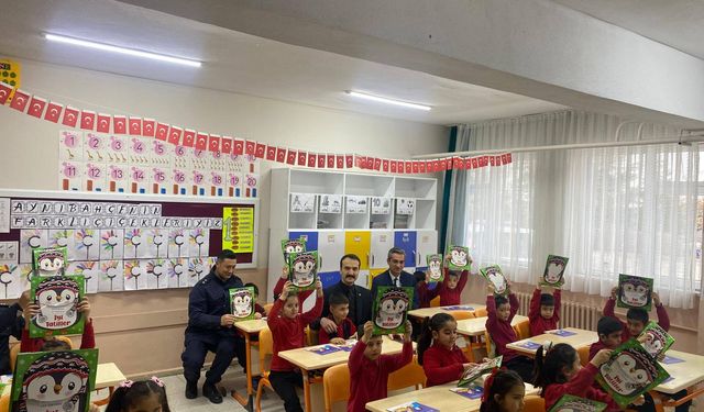 Erdoğan, öğrencilerin karne sevincine ortak oldu