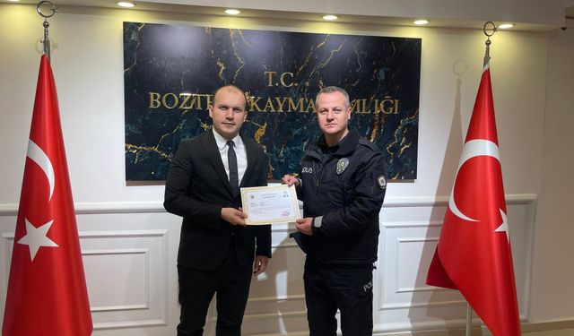 Boztepe’de Emniyet Mensuplarına Başarı Belgesi Takdim Edildi