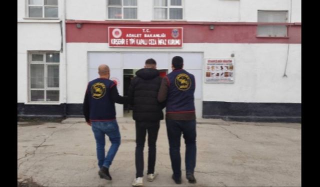 Kırşehir’de JASAT Operasyonu: 3 Yıl 9 Ay Hapis Cezası Bulunan Şahıs Yakalandı