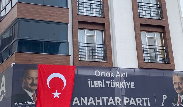 Anahtar Parti Kırşehir’den bayrak saldırısına sert tepki