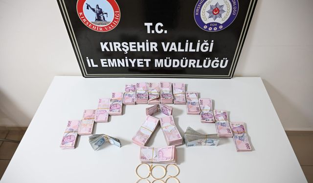 Kırşehir’de Kuyumcuda Dolandırıcılık Girişimi: 3 Şüpheli Suçüstü Yakalandı