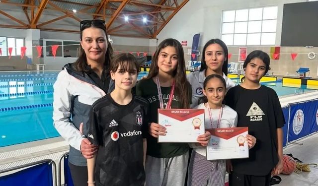 Okul Sporları Yüzme Yarışmaları’nda Mucur Damgası