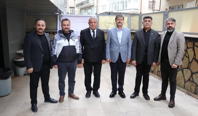 Erkan, Mazbata Alan Başkanları Tebrik Etti