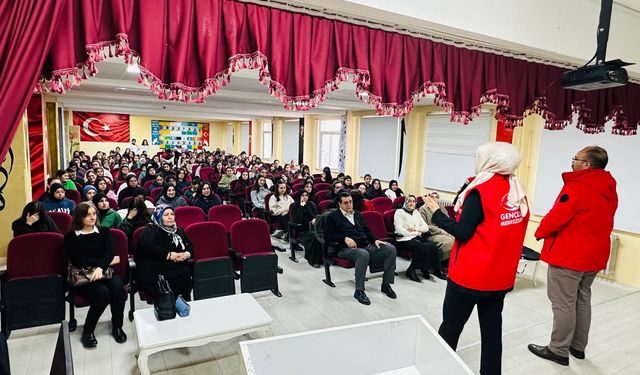 Gençlik Merkezi’nden Kültür Sanat Yarışmaları Tanıtımı