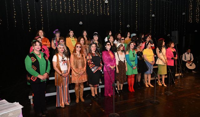 “Sevgiliye Çalan Plaklar” Konserine Yoğun İlgi