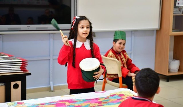İlkokul öğrencileri Ramazan'ı manilerle karşıladı
