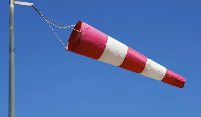 Kırşehir Valiliğinden Kuvvetli Rüzgar ve Fırtına Uyarısı