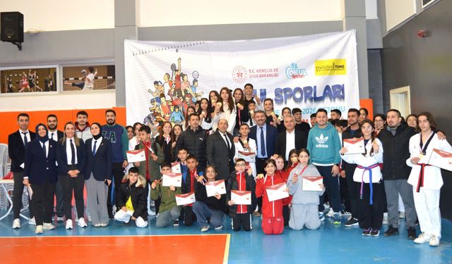 Yıldızlar ve Gençler Tatamide Fırtına Gibi Esti