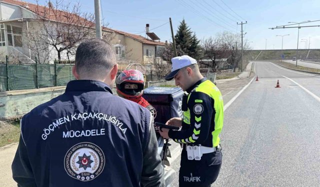 Kırşehir'de 14 düzensiz göçmen yakalandı