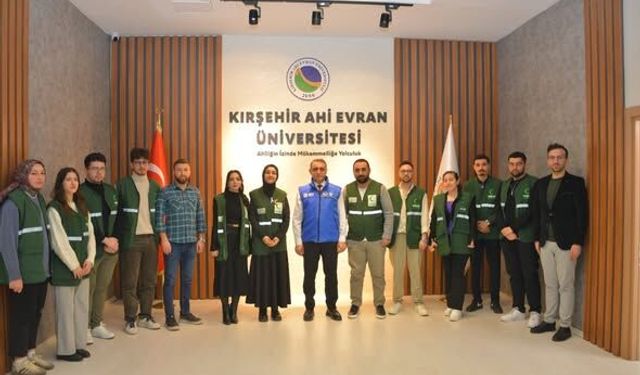 Rektör, Genç Yeşilay Öğrencileriyle Görüştü