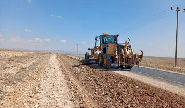 Kırşehir’de Bayram Öncesi Yol Çalışmaları Yapıldı