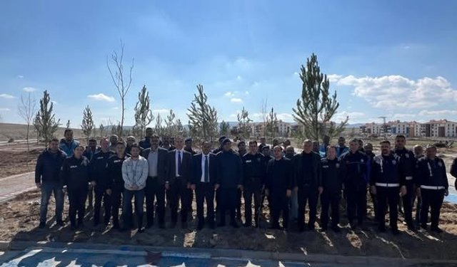Çiçekdağı’nda Millet Bahçesi’ne Fidan Dikildi