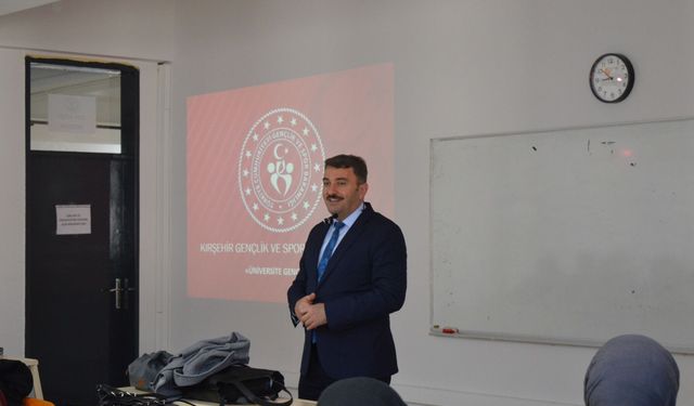 Yasin Çakmakcı Geleceğin Sağlıkçılarıyla Buluştu