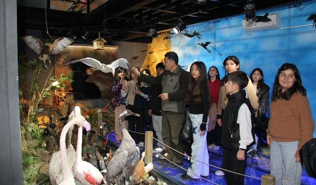 Öğrenciler Dünya Yaban Hayatı Günü’nde Doğayla Buluştu