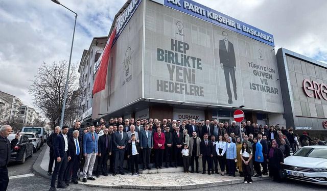 AK Parti Kırşehir’de Yoğun Katılımla  Bayramlaşma Coşkusu