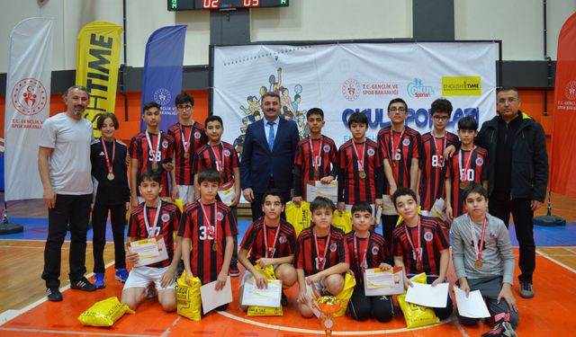 Kırşehir Spor Salonu’nda futsal heyecanı sona erdi
