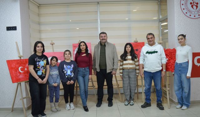 Cacabey Gençlik Merkezi Kırmızı Beyaza Büründü