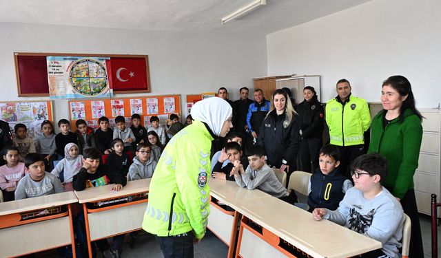 Kırşehir’de Öğrencilere Trafik Eğitimi Verildi